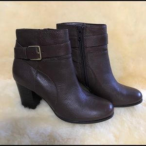Cole Haan Dk Brown Ankle Boots